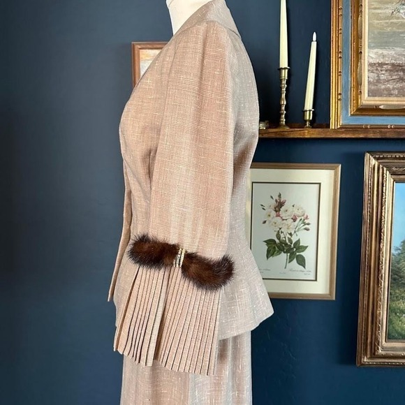 Vintage 50s/60s Lilli Ann Skirt Suit | Mink Fur Trim Pleated Sleeves Taupe Wool - Picture 3 of 16